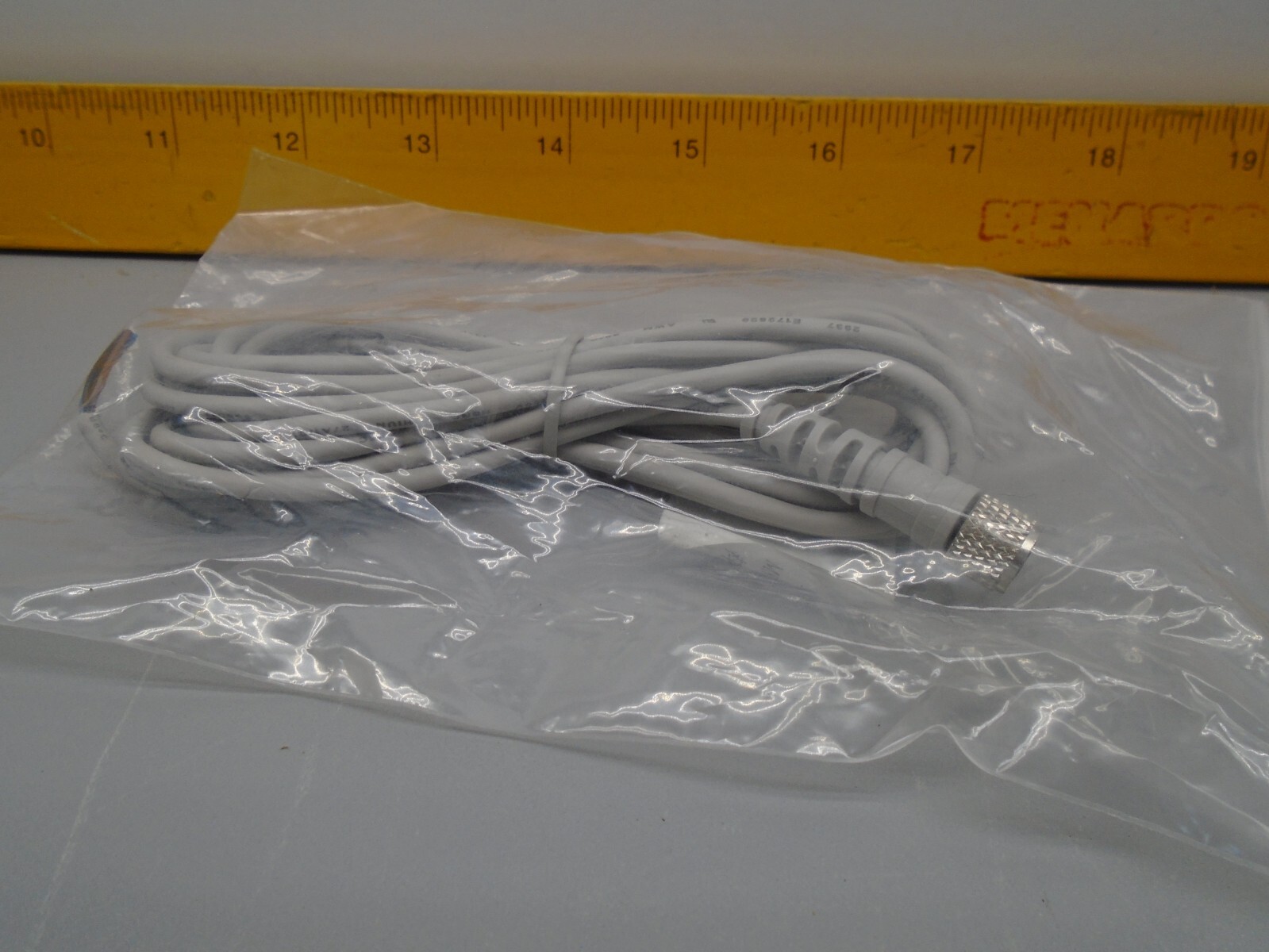 New old Stock F-DMSC083030 M8 Socket connector 3-wire 3M Cable N357