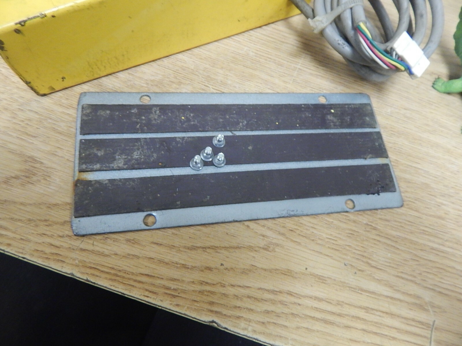 Izumi 41-10650 ABS 300 Feed/Stop/Start Pendant Button Controller “B”