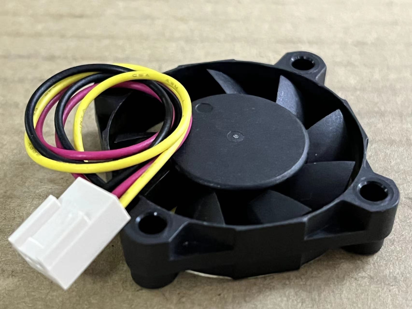 1PCS MAGIC MGT4012LS-A10 12V 0.08A Silent Cooling Fan 3pin 4010 40mm 3-wire