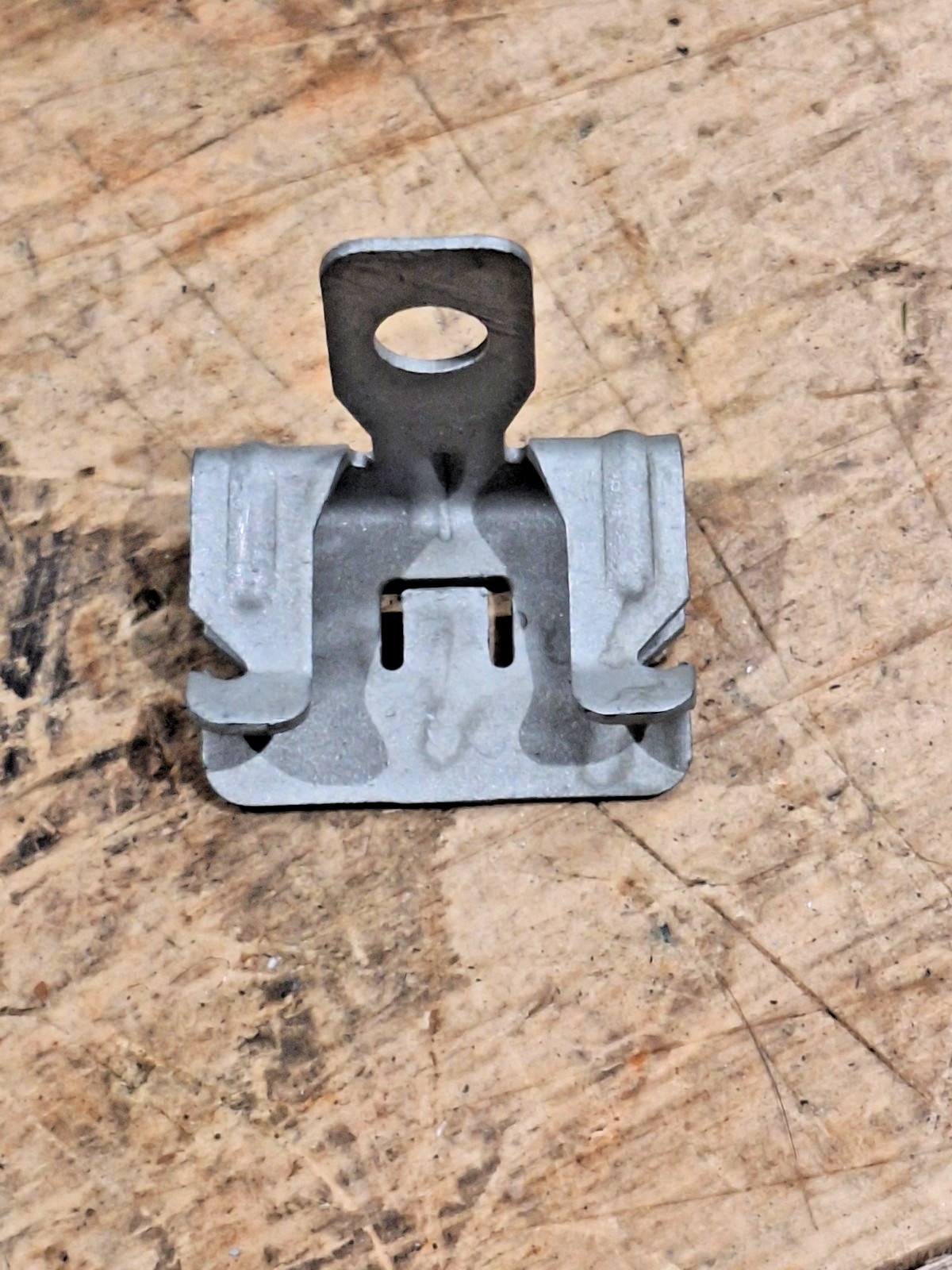 ERICO CADDY 4H24 170020 FLANGE CLAMP (BEAM CLAMP) – BOX OF 95