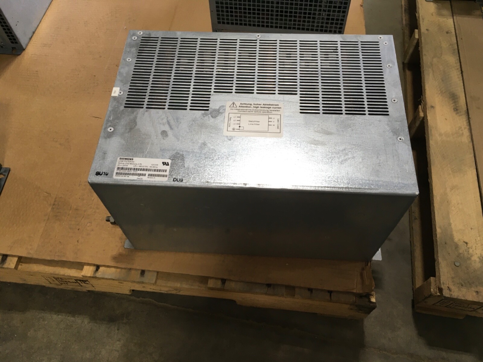 Siemens 1P 6SL3000-0BE21-2AA0, 120kW, 480/275V, 220A, 45-65Hz Line Filter (KB)