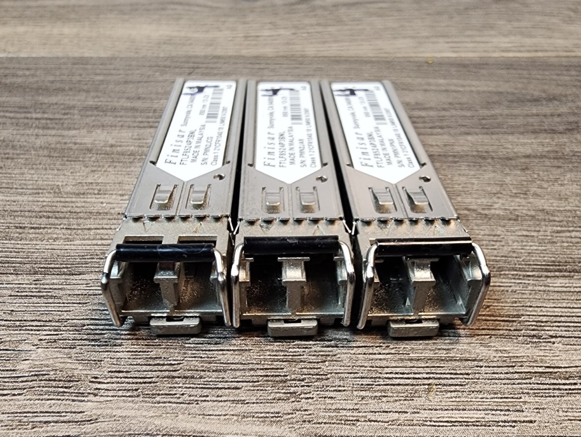 3 X Finisar FTLF8524P3BNL NK 4Gb FC 850nm SW