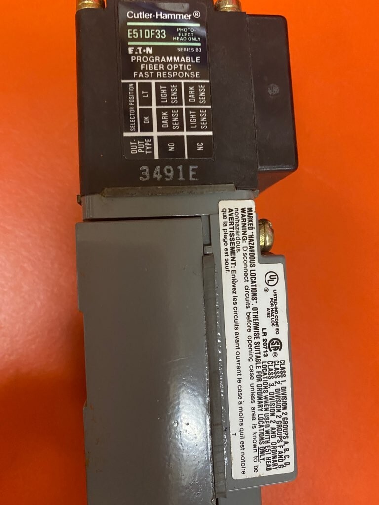 CH Cutler Hammer E51SNL Limit Switch on E51RN Receptacle With E51DF33 Head