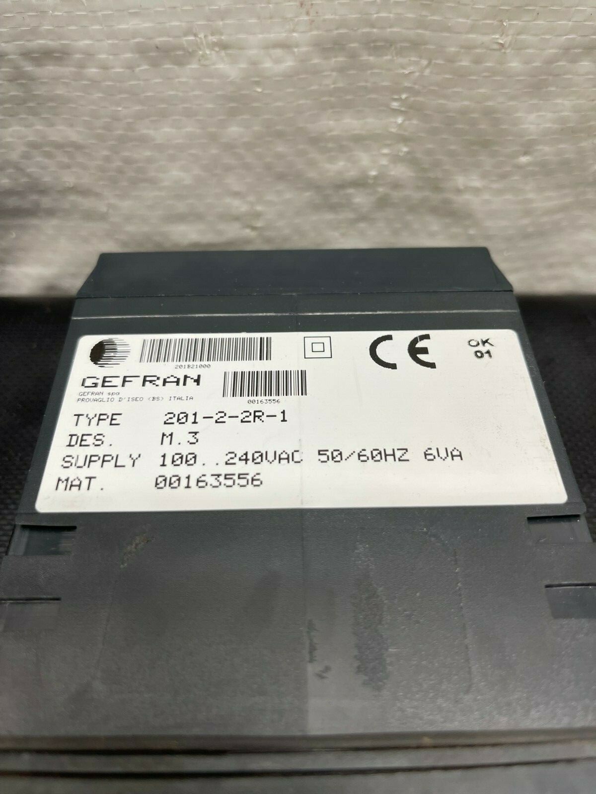 Gefran 201-2-2R-1, 240VAC, 50/60Hz, 6VA
