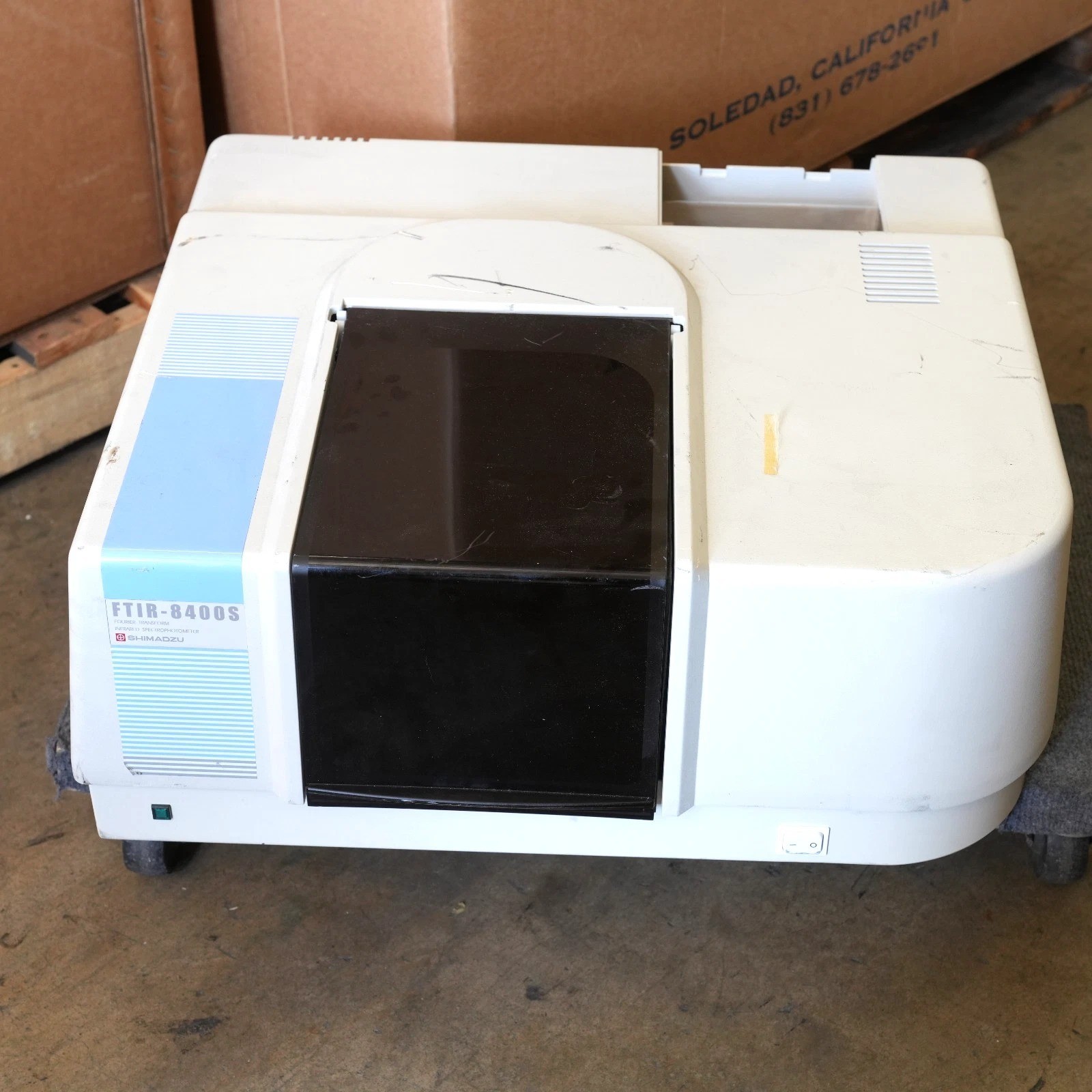 Shimadzu FTIR-8400S Fourier Transform Infrared Spectrophotometer T12-WH