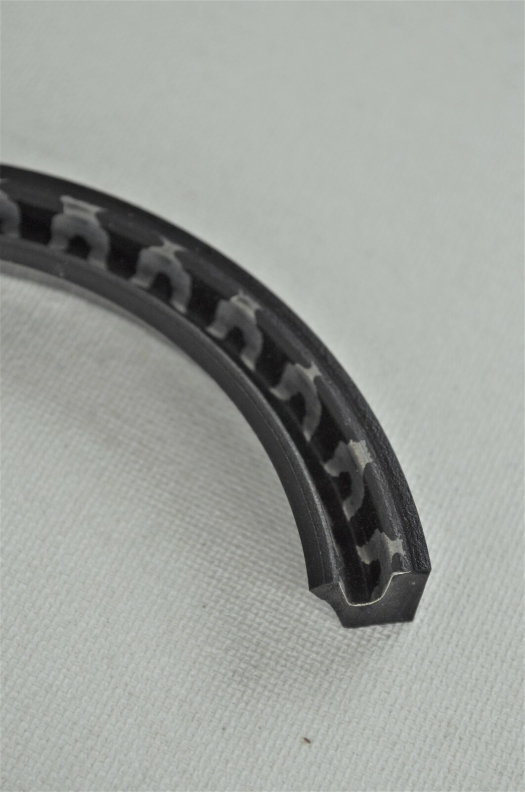 Garlock Klozure 23 X 7374 Oil Seal, Size 3.250 x 4.25 x .500, 25003-7374, New