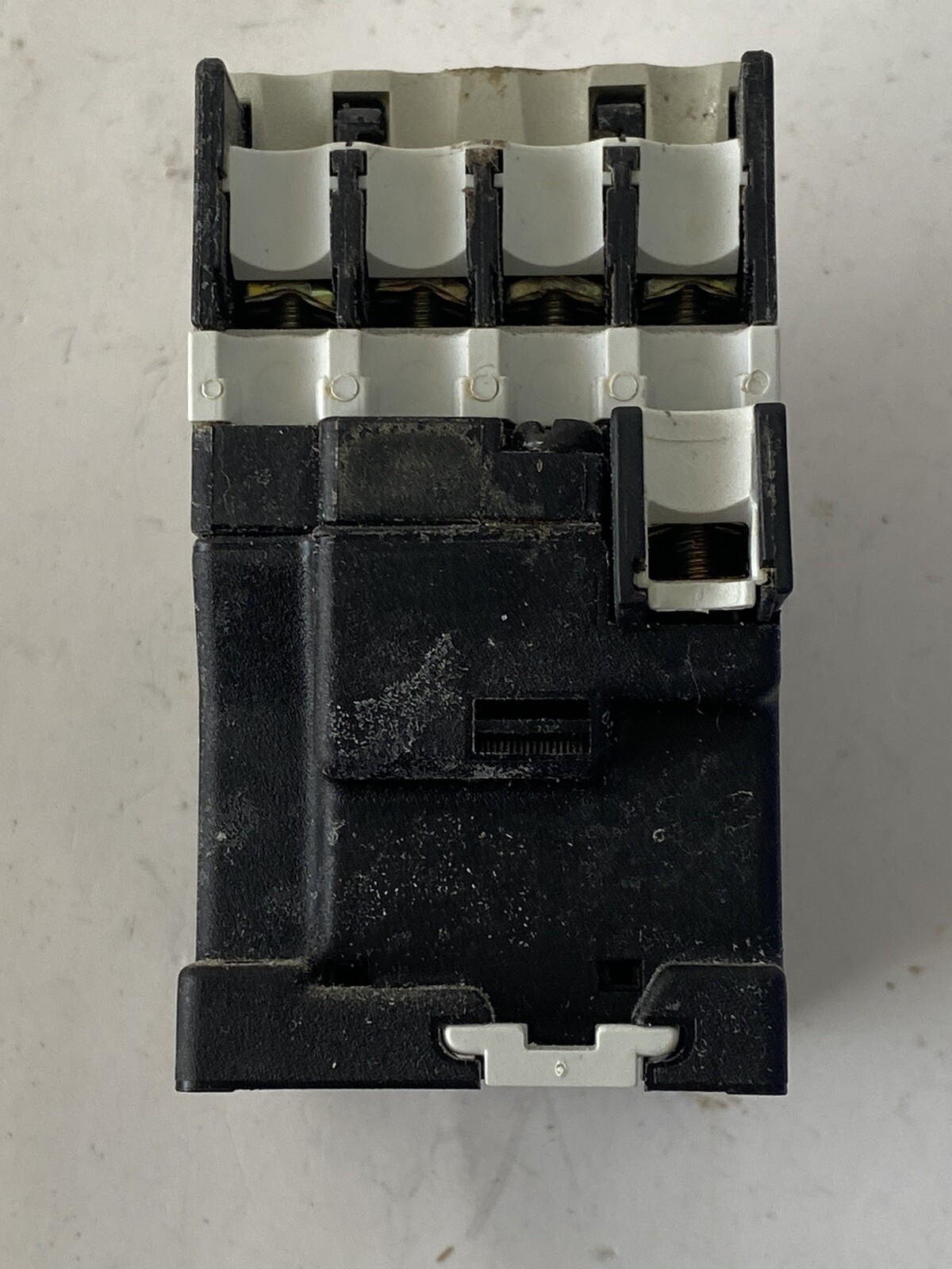 Moeller Electrical Contactor – DIL00 M4-G 24V DC