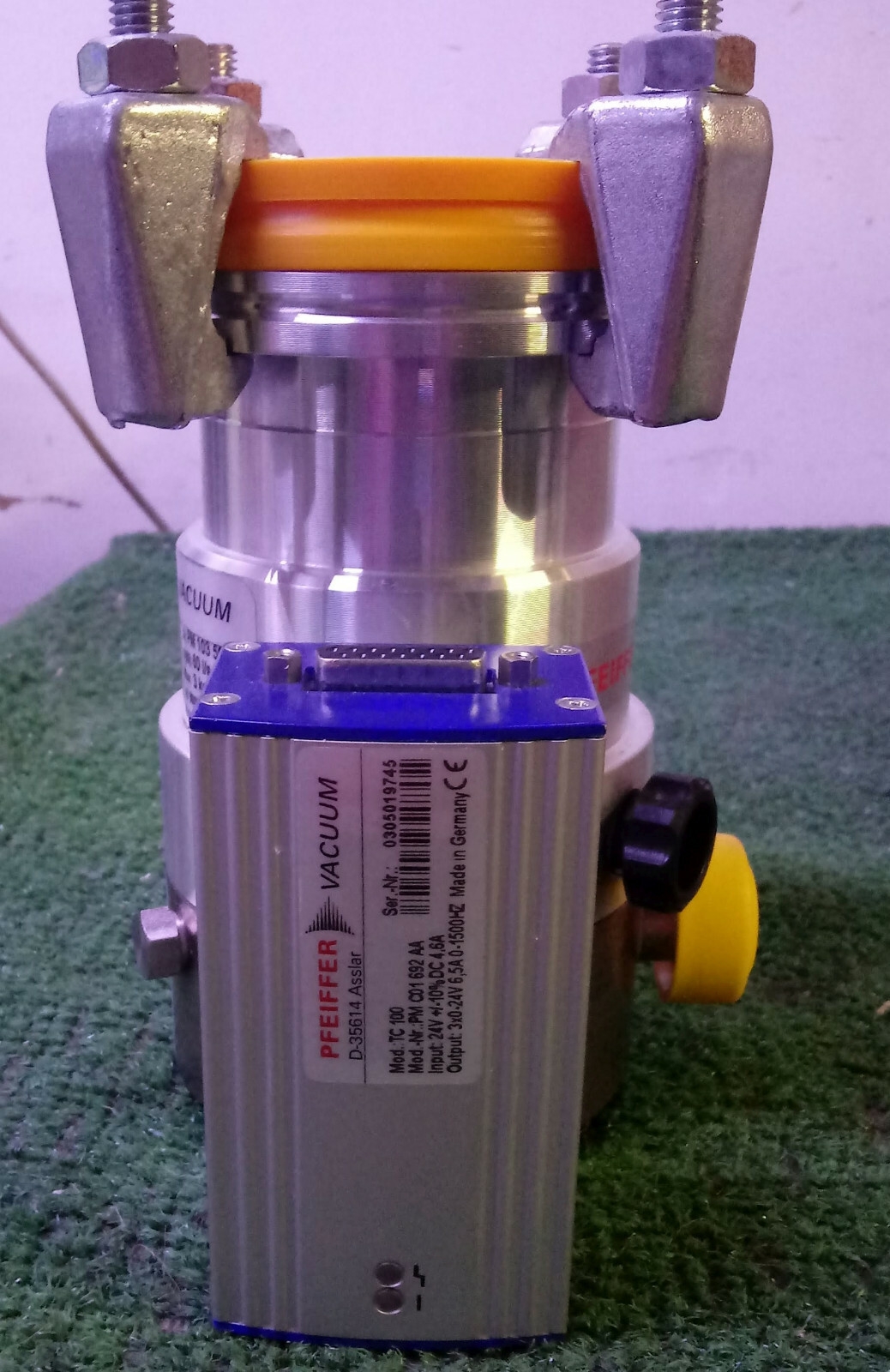 1 NEW PFEIFFER TMH071PDN63ISO-K 3P TURBO PUMP W/TC100PMC0692AA NNB *MAKE OFFER*