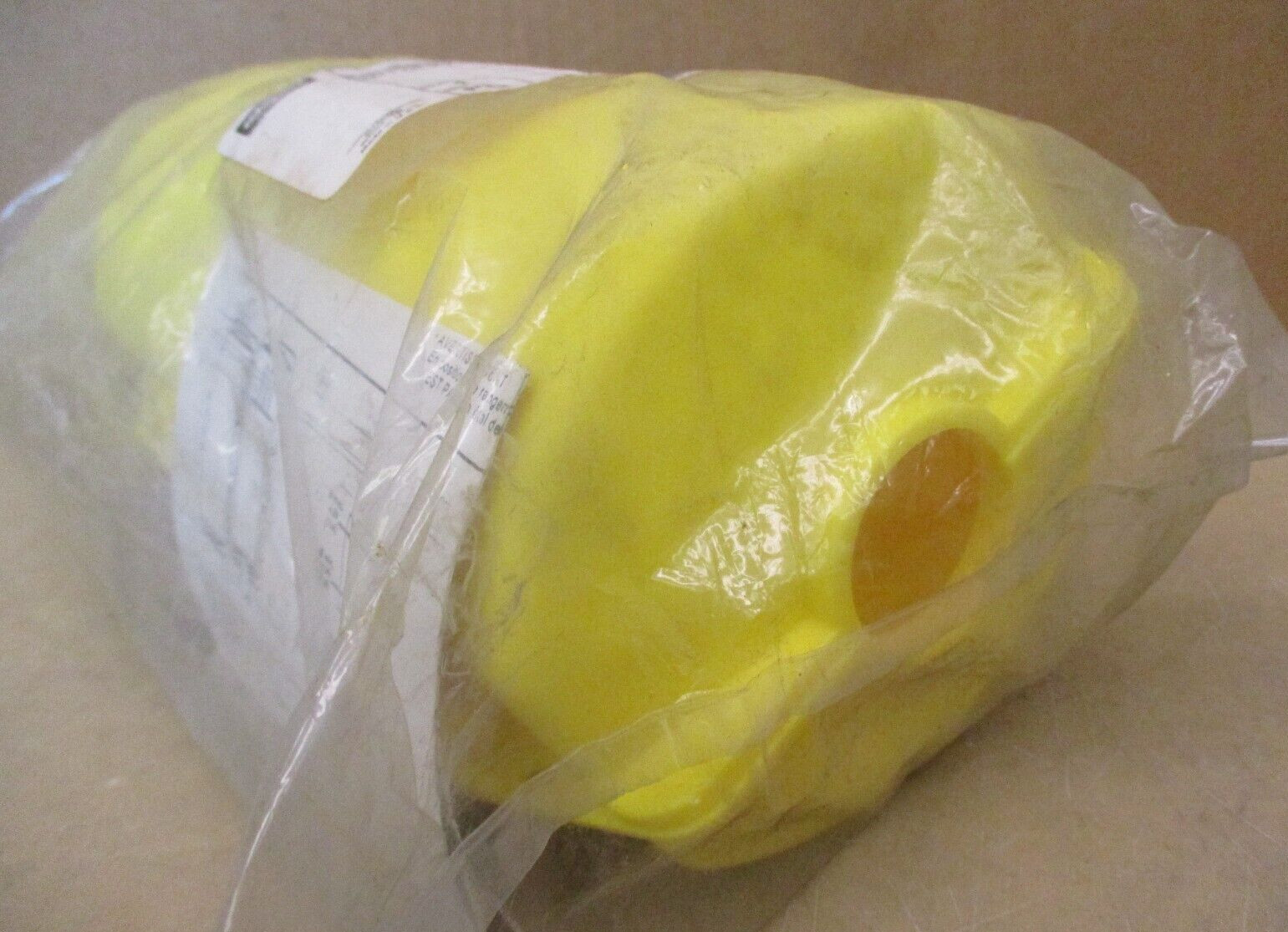 Hubbell HLD2 Plugout Lockout Device High Visibility Yellow 1387OMF