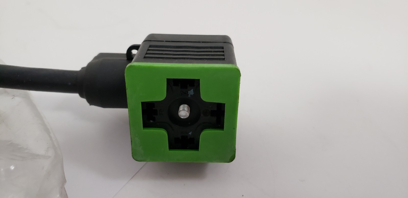 MURR ELEKTRONIK 256431 VALVE PLUG CONNECTOR, MSUEK-EB7C-638_7.5 MOLDED, NIB