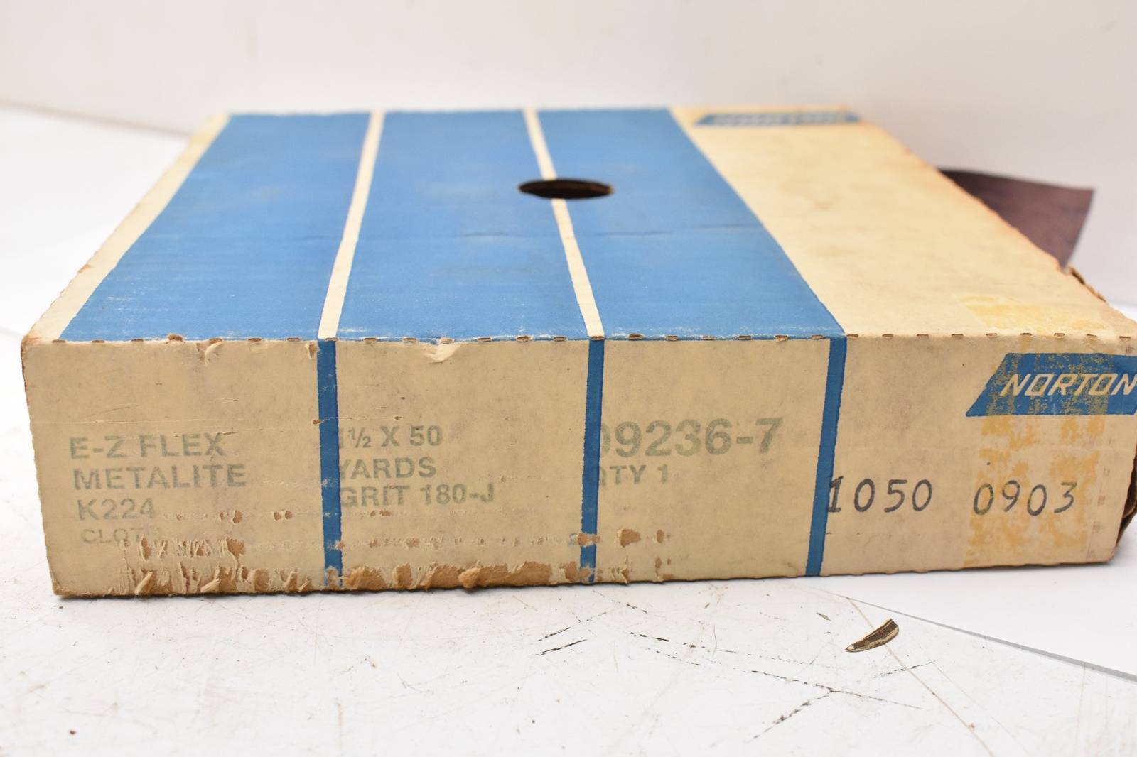 Norton 09236-7 Flex Metalite Cloth Grit 180-J 1-1/2″ Approx. 20 yrds.