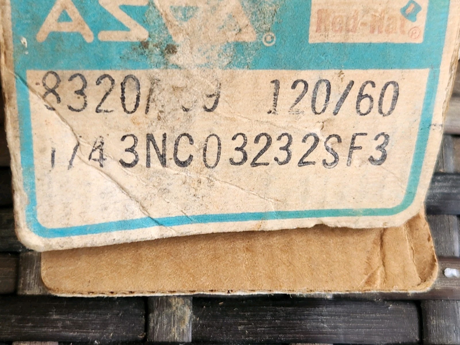 ASCO Red Hat Solenoid Valve 8320A89 110V 120V 50-60 Hz 1/4” New Old Stock
