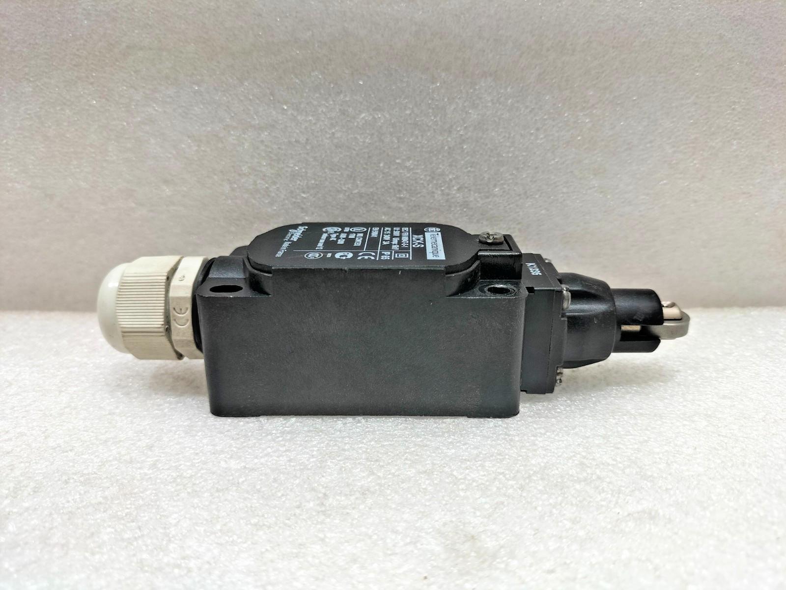 TELEMECANIQUE XCK-S LIMIT SWITCH AC 15 240V 3A IP65