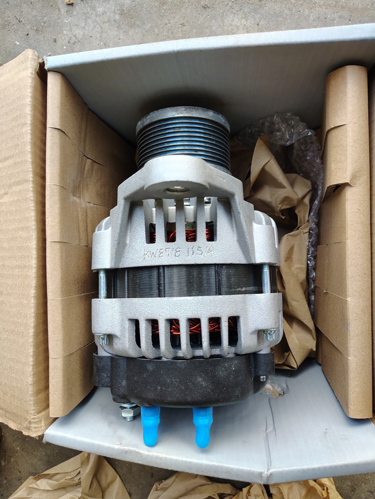 TRUCK A/C AC Compressor with 10-Groove Pulley