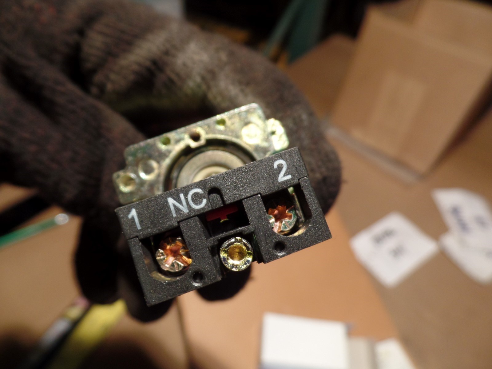 IPS E-STOP BUTTON SWITCH, IP-04765, 10(6)A, 400V, IP-06360, IEC/EN60947-5-1