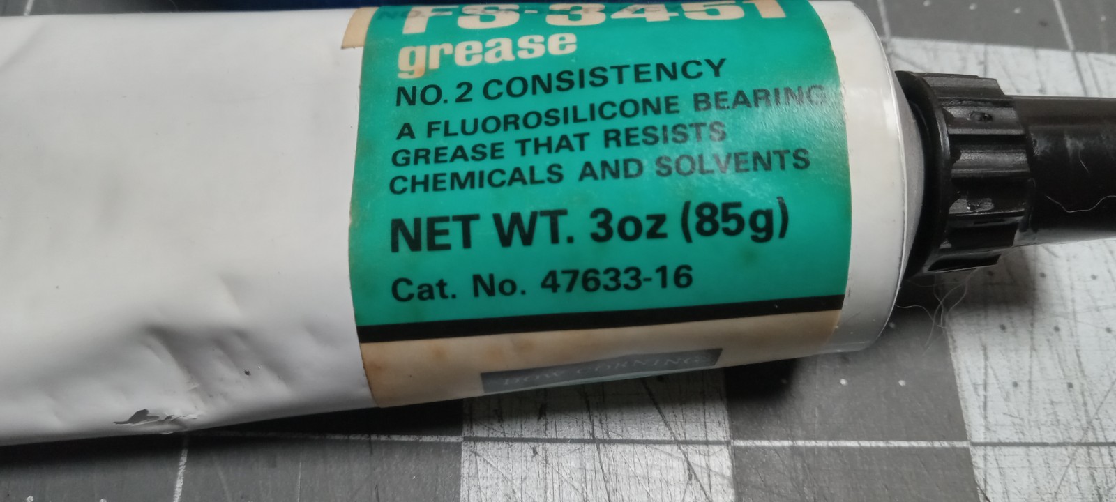 Dow Corning Molykote FS-3451 No. 2 Consistency Grease (1) 3oz Tube OOP NOS HTF