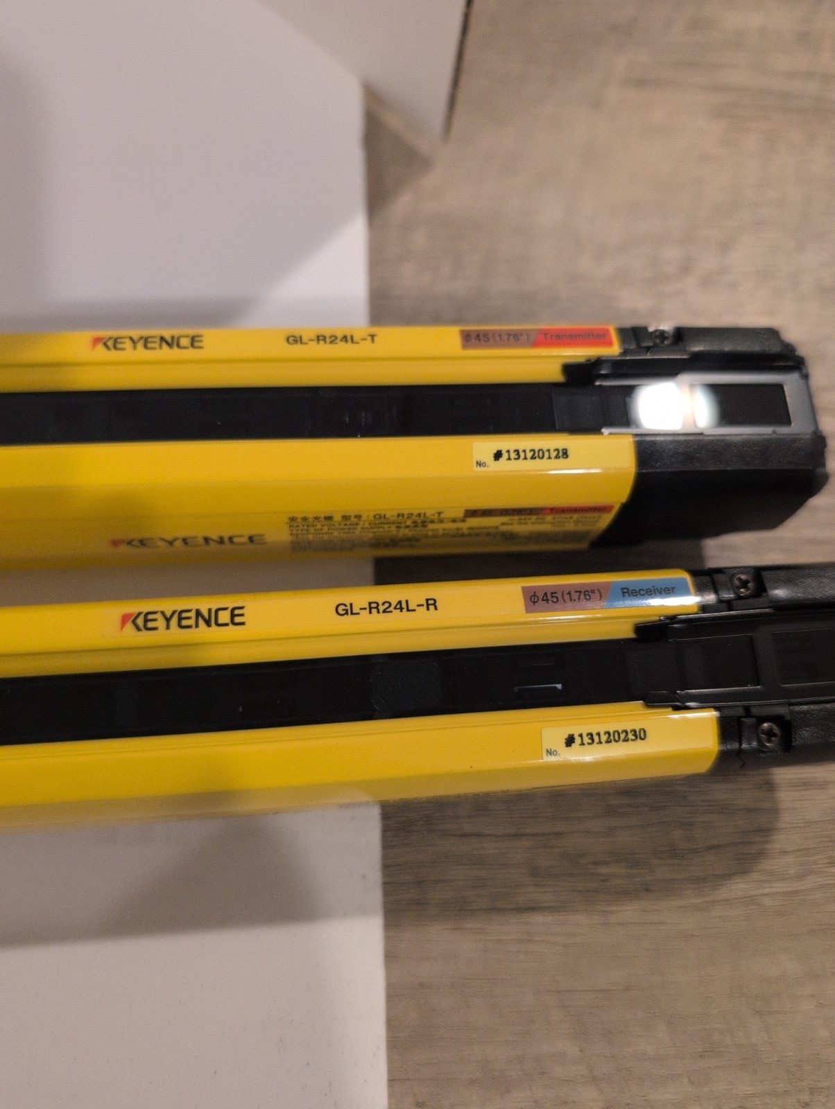 New Keyence GL-R24L-R (Receiver) GL-R24L-T(Transmitter) Safety Light Curtain