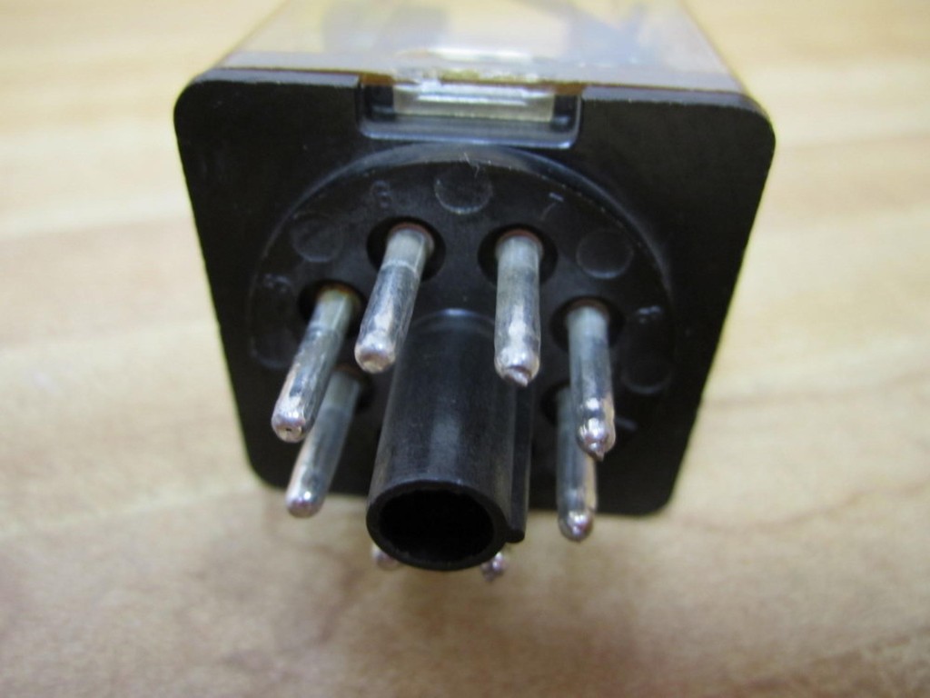 General Electric CR120 HG85J02C Relay