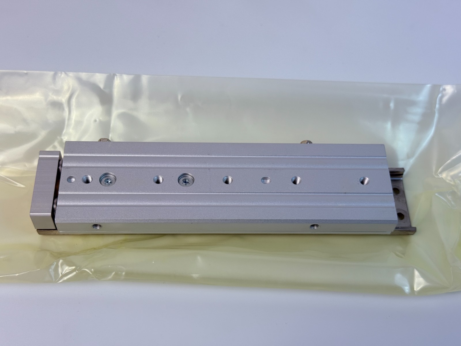 SMC MXQ12A-100Z Air Slide Table Guided Pneumatic Cylinder 12mm Bore 100mm