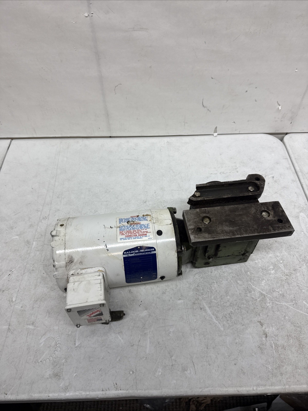 BALDOR RELIANCE VEWDM3546 MOTOR w/ DODGE TIGEAR GEARBOX