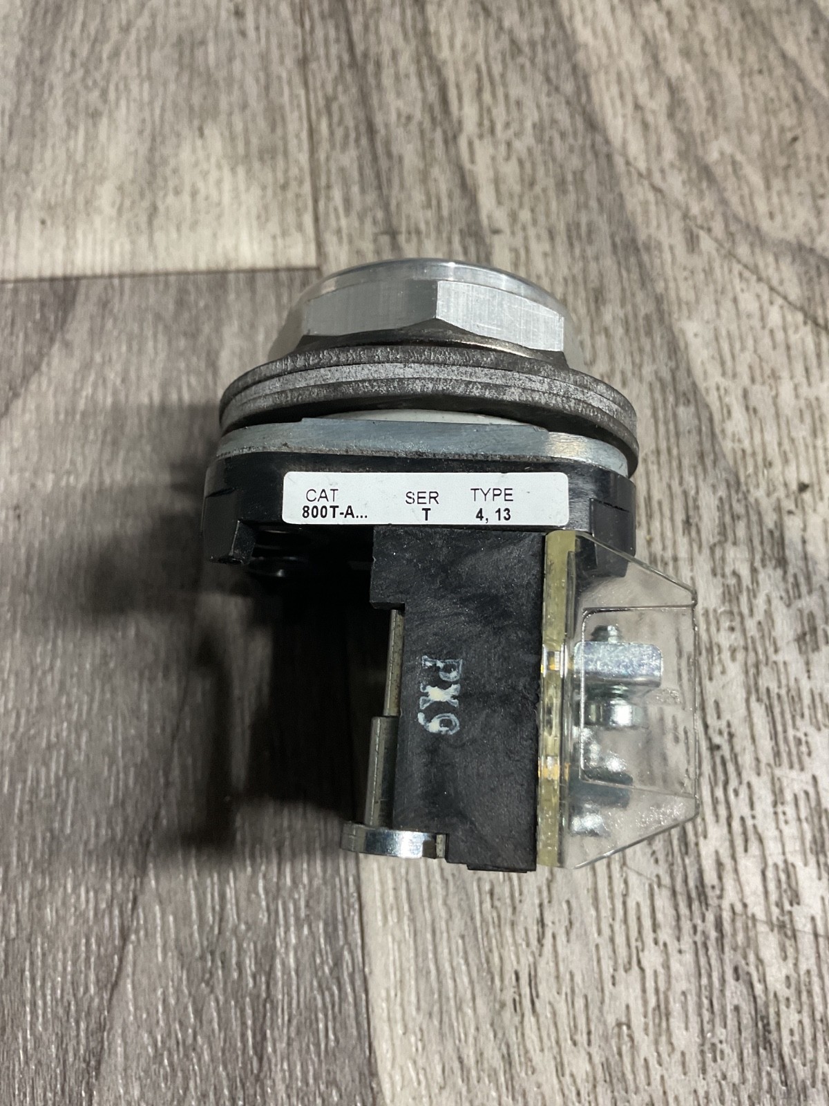 ALLEN BRADLEY PUSH BUTTON 800T-A SER. T #4024M6