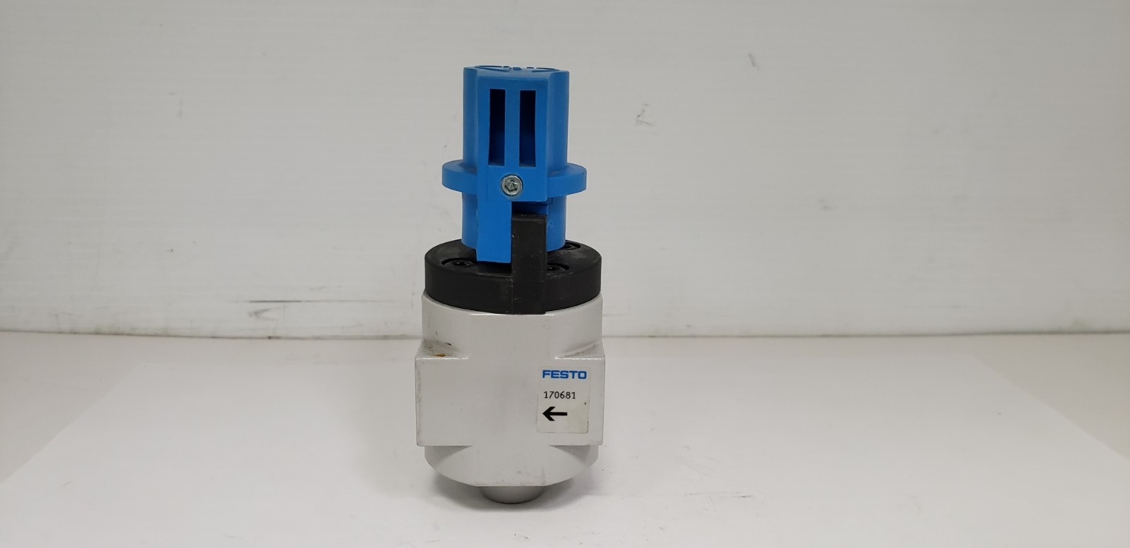 FESTO 170681 PNUEMATIC ON/OFF VALVE, HE-D-MINI, 240PSI, 0-16 BAR