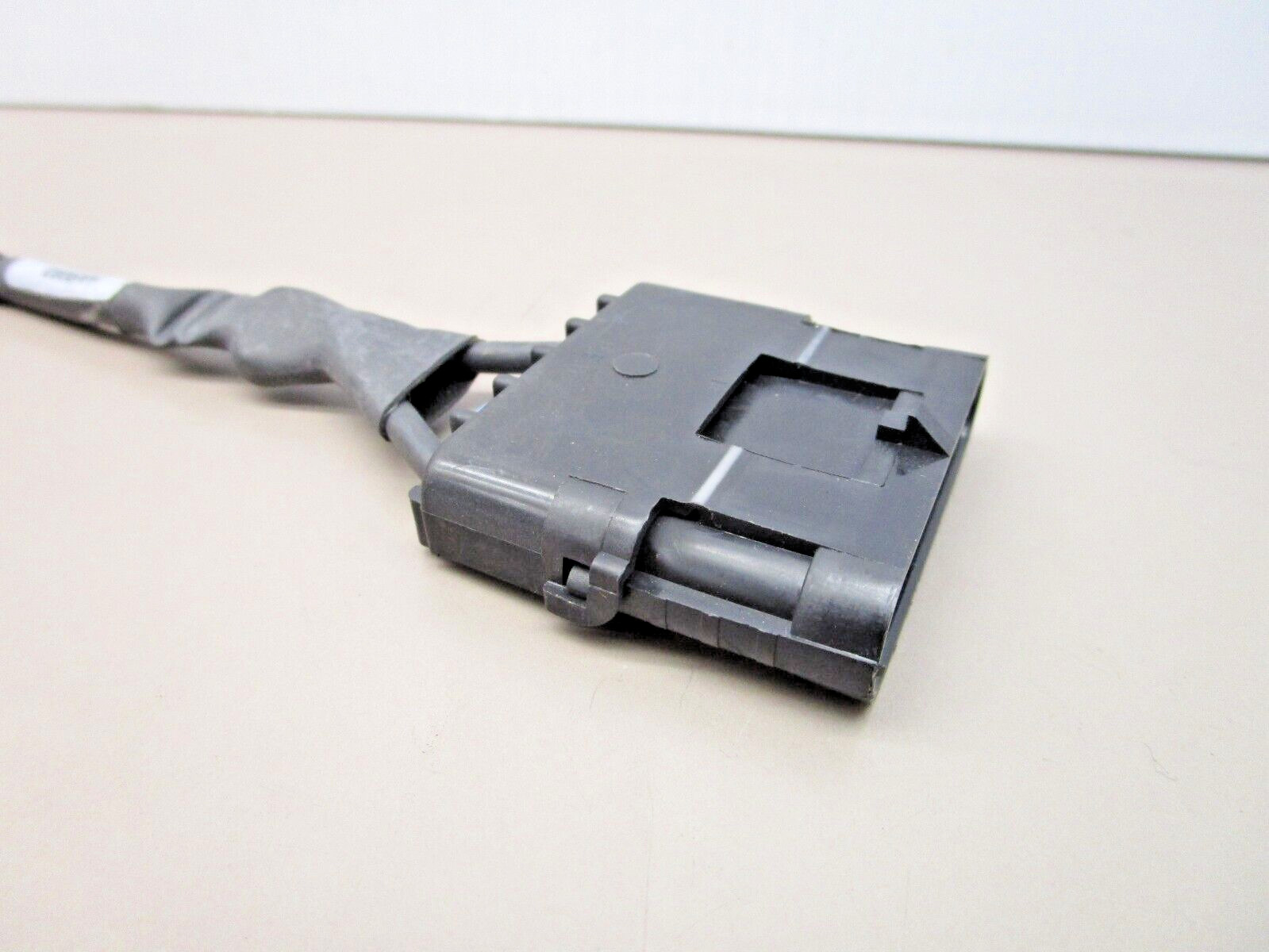 WMI 052643503 HAR003 Specialty Connector Assembly 6-Pin Weatherpack