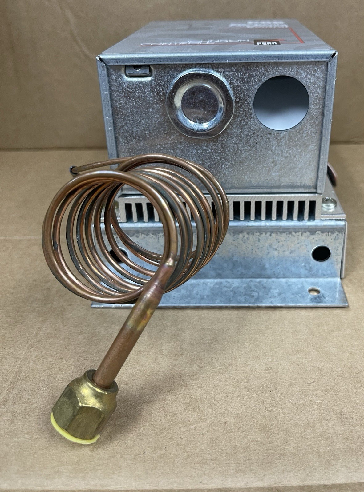 New Johnson Controls P66AAB-4C Series P66 Electronic Fan Speed Control