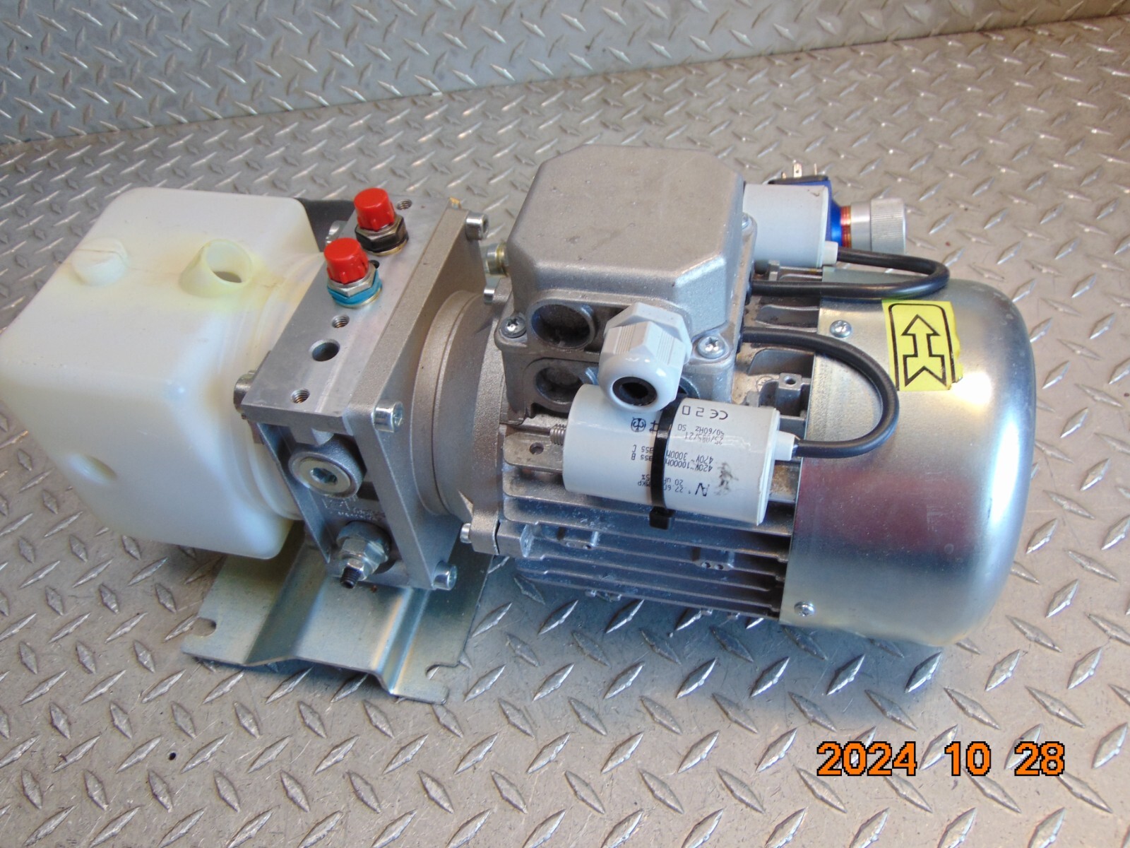 TEE FLUIDS PUMP C.M.E. M80 B-2 MOTOR FOX TYPE K57P PRESSURE SWITCH