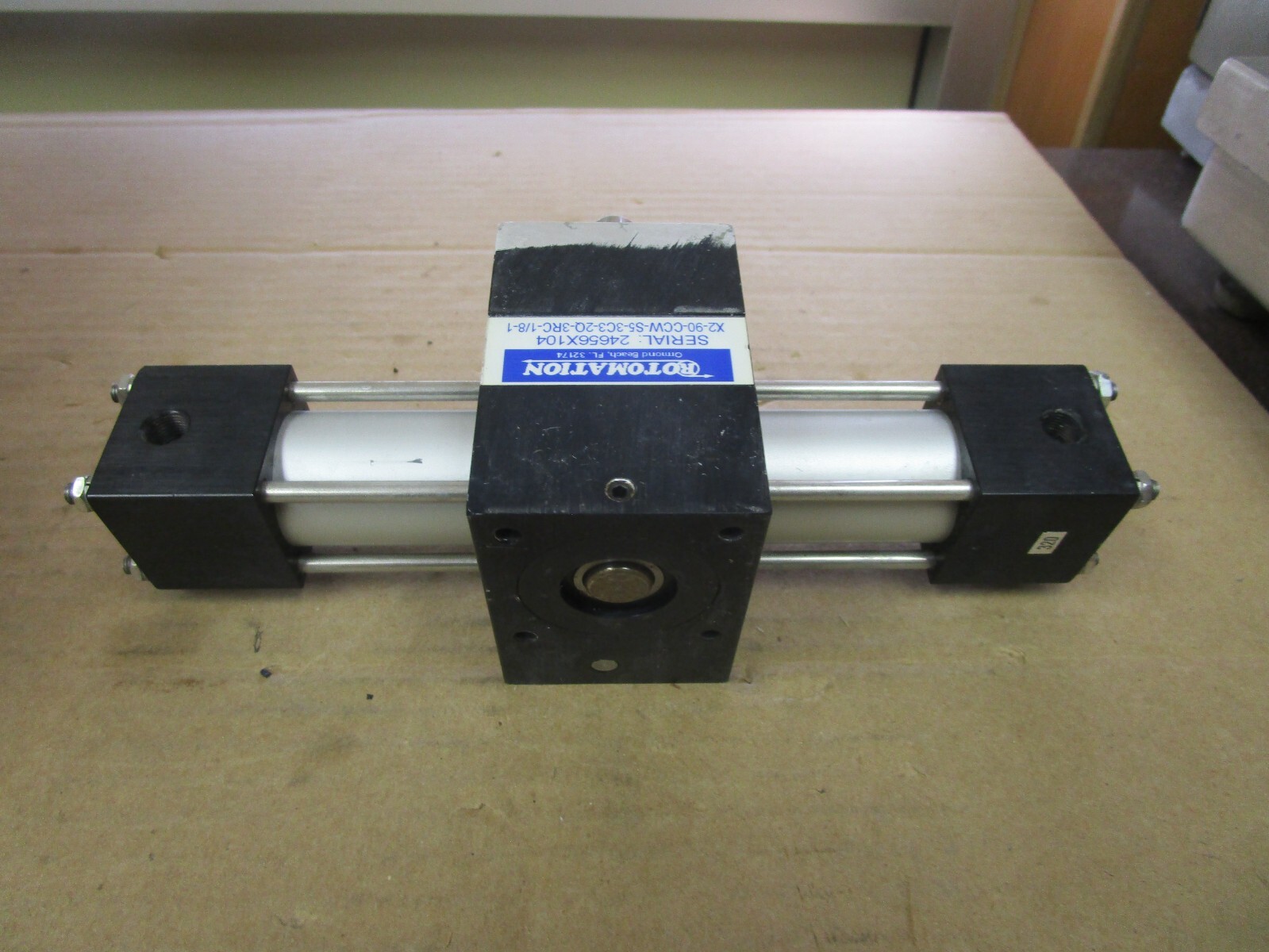 ROTOMATION PNEUMATIC INDEXING ACTUATOR X2-90-CCW-S5-3C3-2Q-3RC-1/8-1