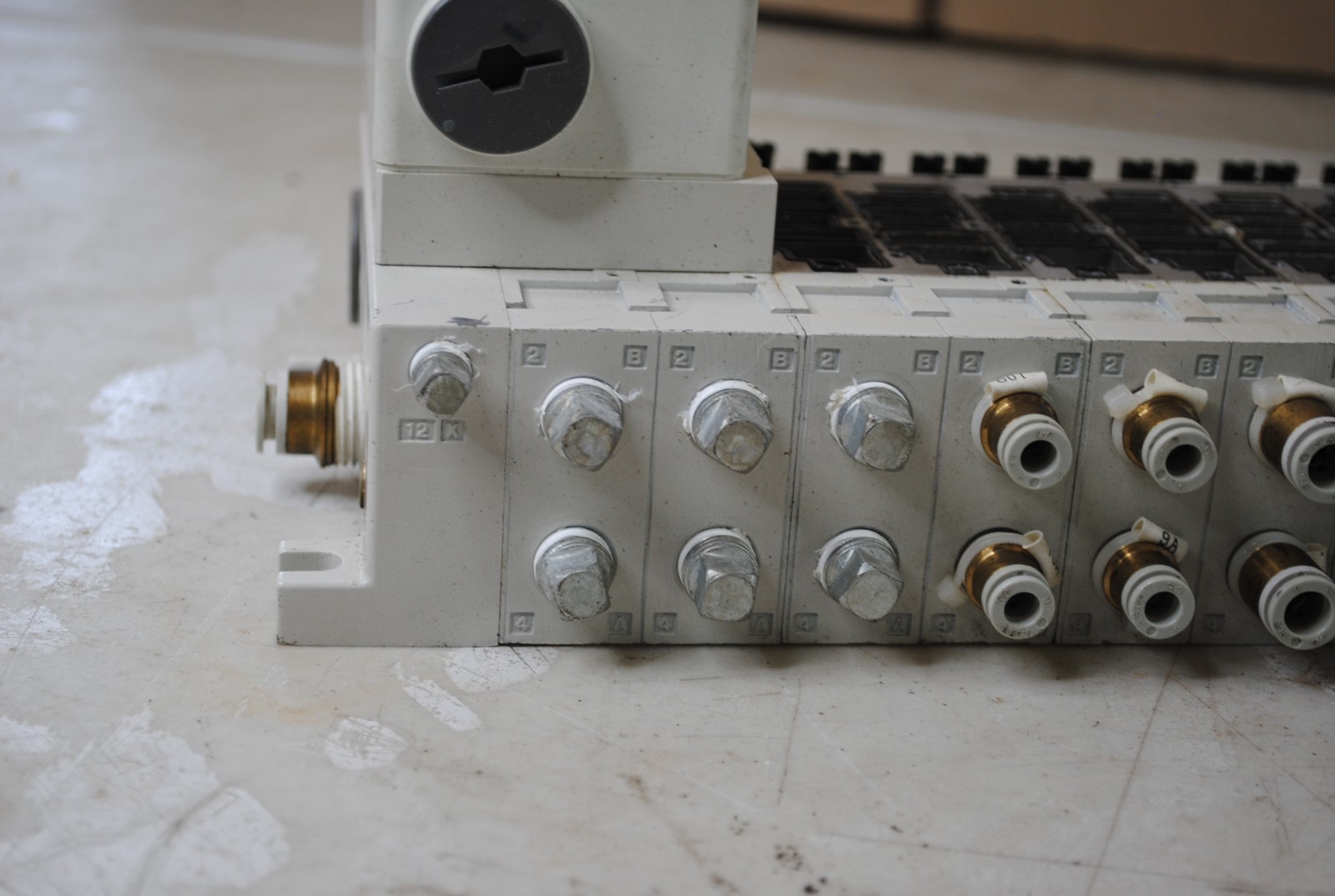 SMC Plug-In Manifold Used Working Condition Free Shipping