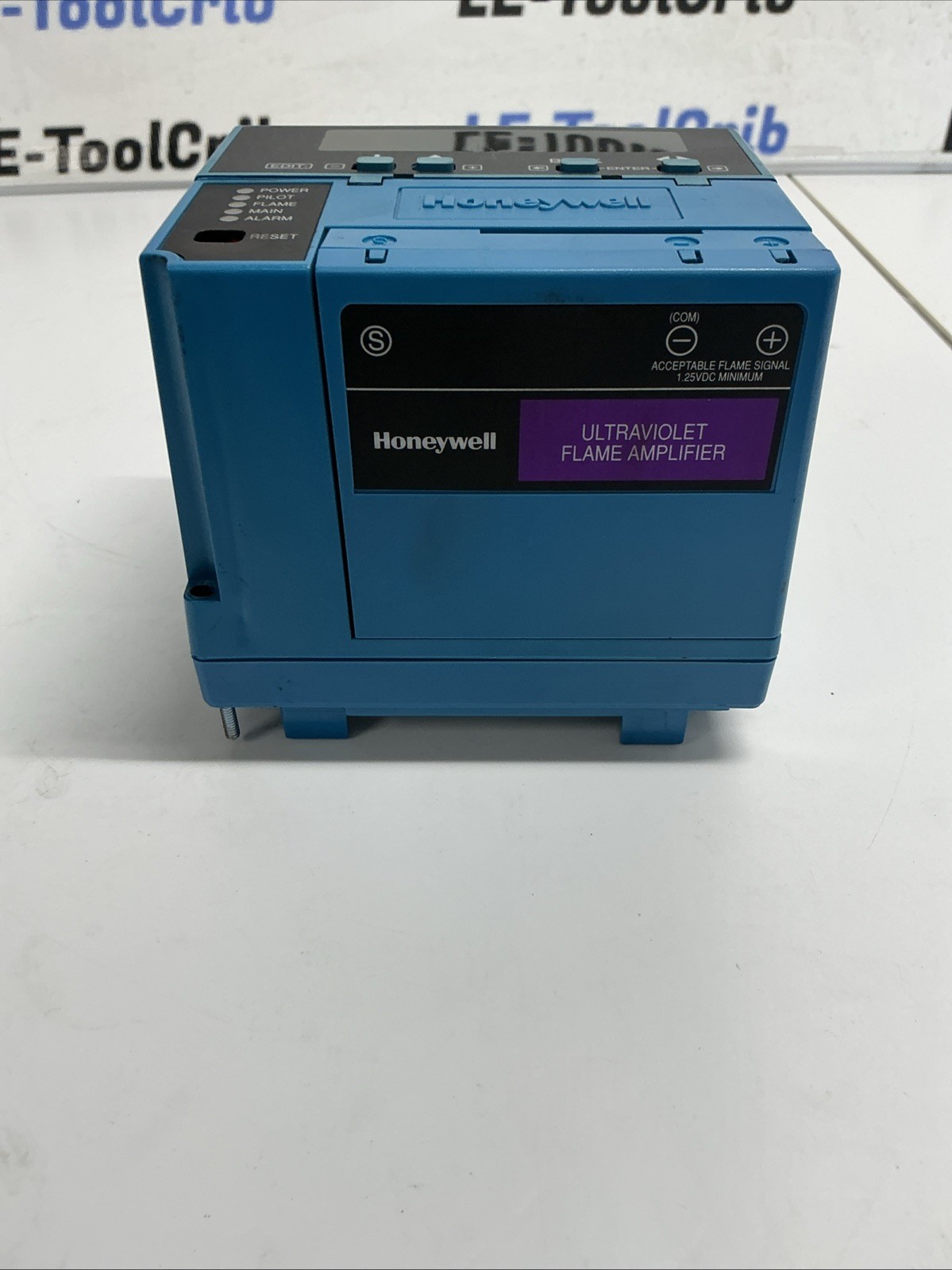 Honeywell RM7898 A 1000 Burner Control W/ Ultraviolet Flame Amplifier AA-957