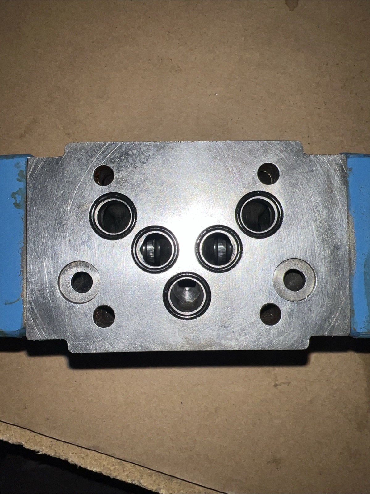 REXROTH 4WEH10D44/6EW11ON9ETZ55L/B10 New Old Stock