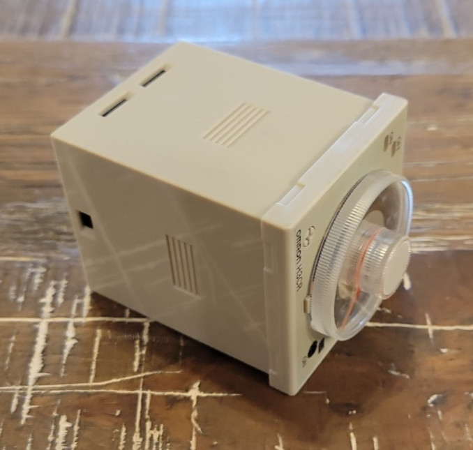Omron H3CR-F8 Twin Timer – New In Box **US SELLER**