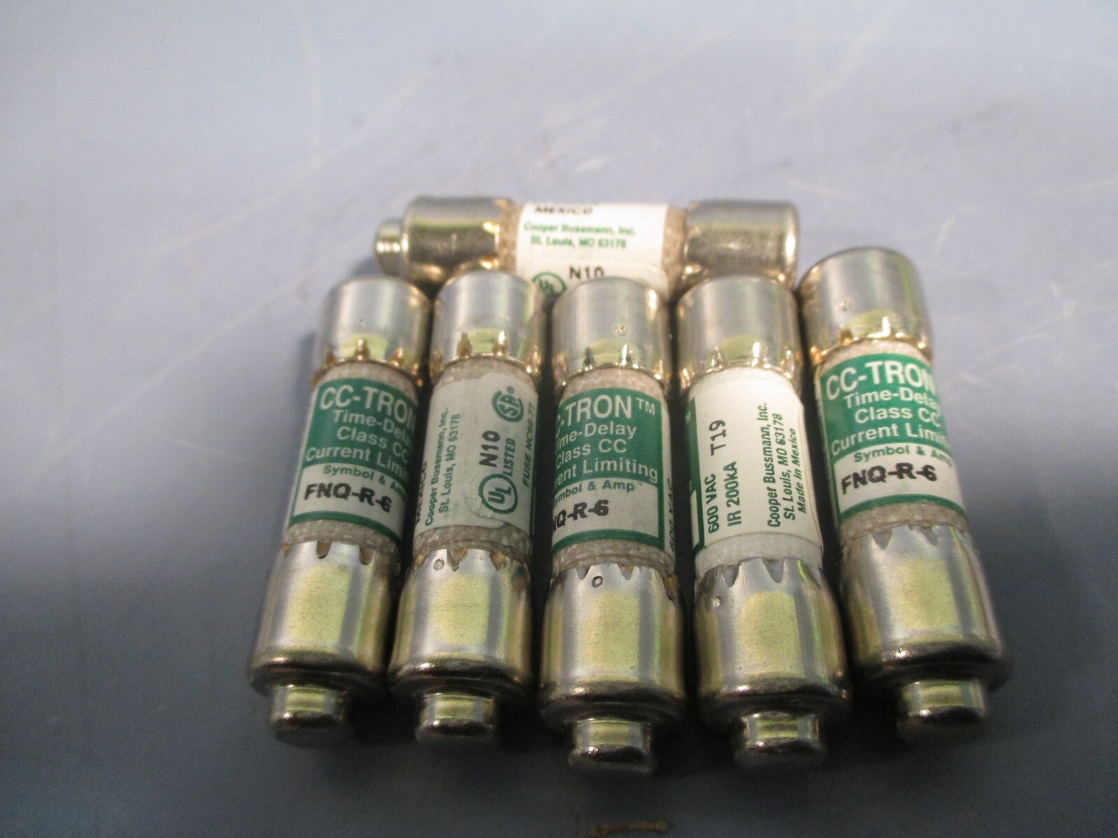 Lot of 6 Bussmann Time Delay Class CC Fuse 600 VAC FNQ-R-6