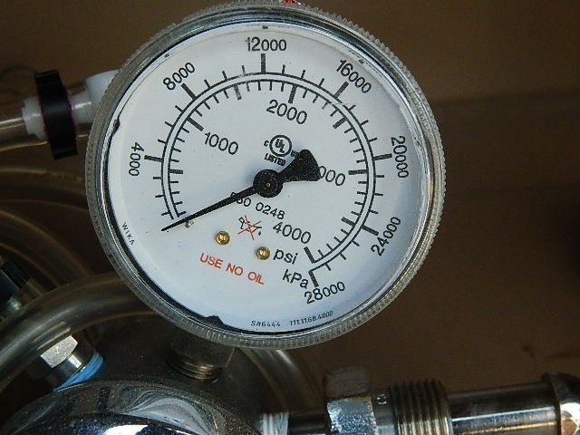 Westair 2121351 73-500 Regulator with Dwyer Flowmeter VFB-65-SSV T27AG