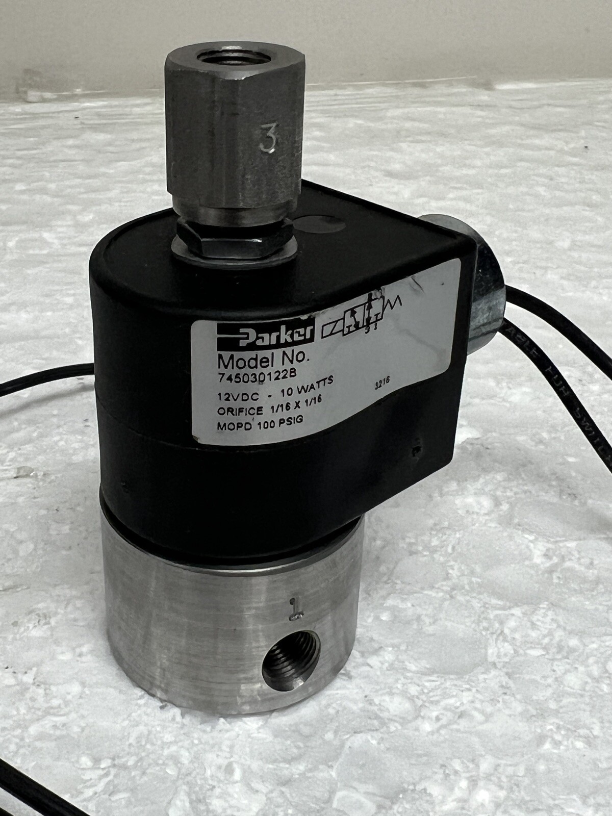 Parker 745030122B 3-Way Valve 12VDC 10Watts Orifice 1/16×1/16 MOPD 100 PSIG NEW