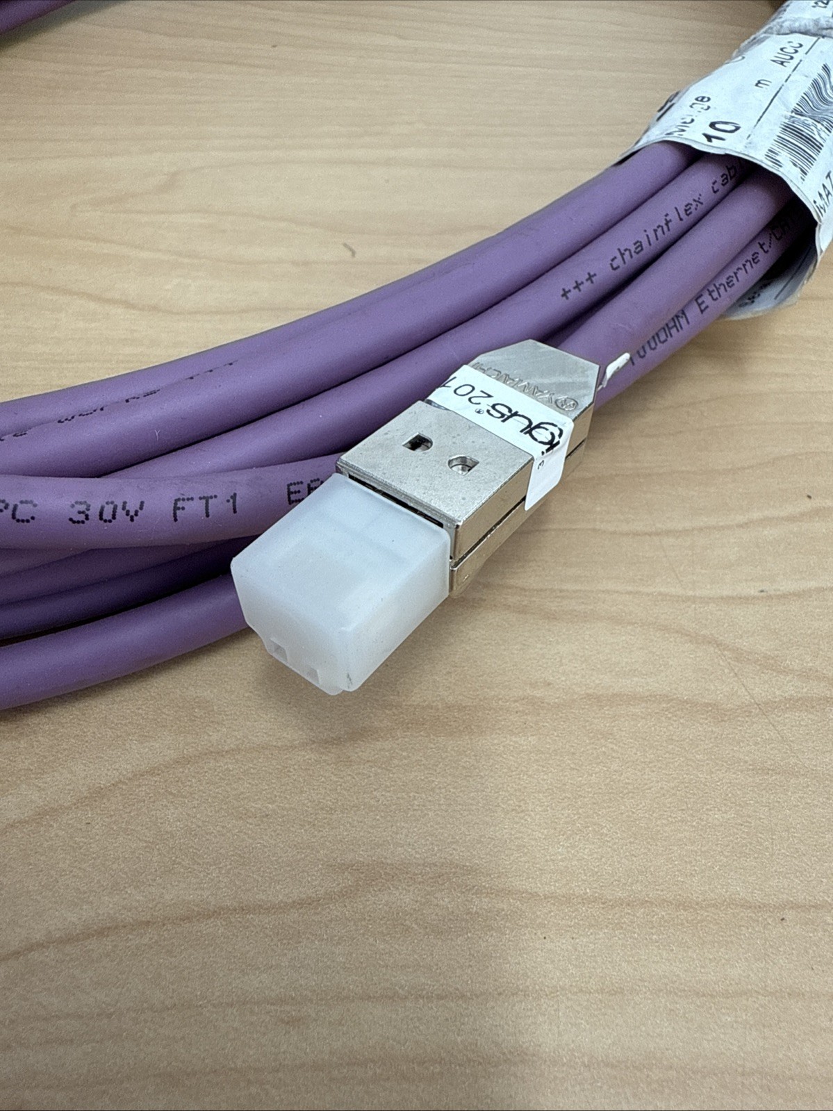 NEW! IGUS CFBUS.PVC.045 Chainflex Ethernet CAT5e Cable – 10m – E363067