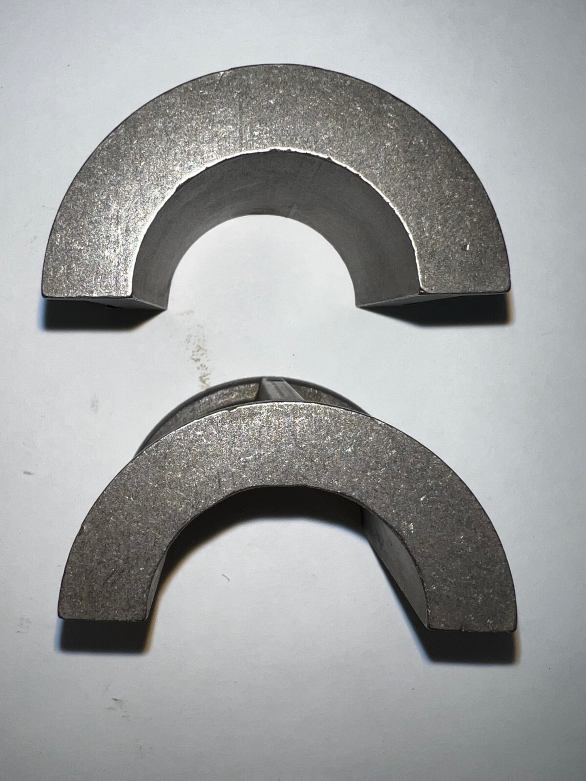 MARTIN HANGER BEARING CHB2203MHI 1-1/2″ SIZE IRON MATERIAL 2-1/2″ OD