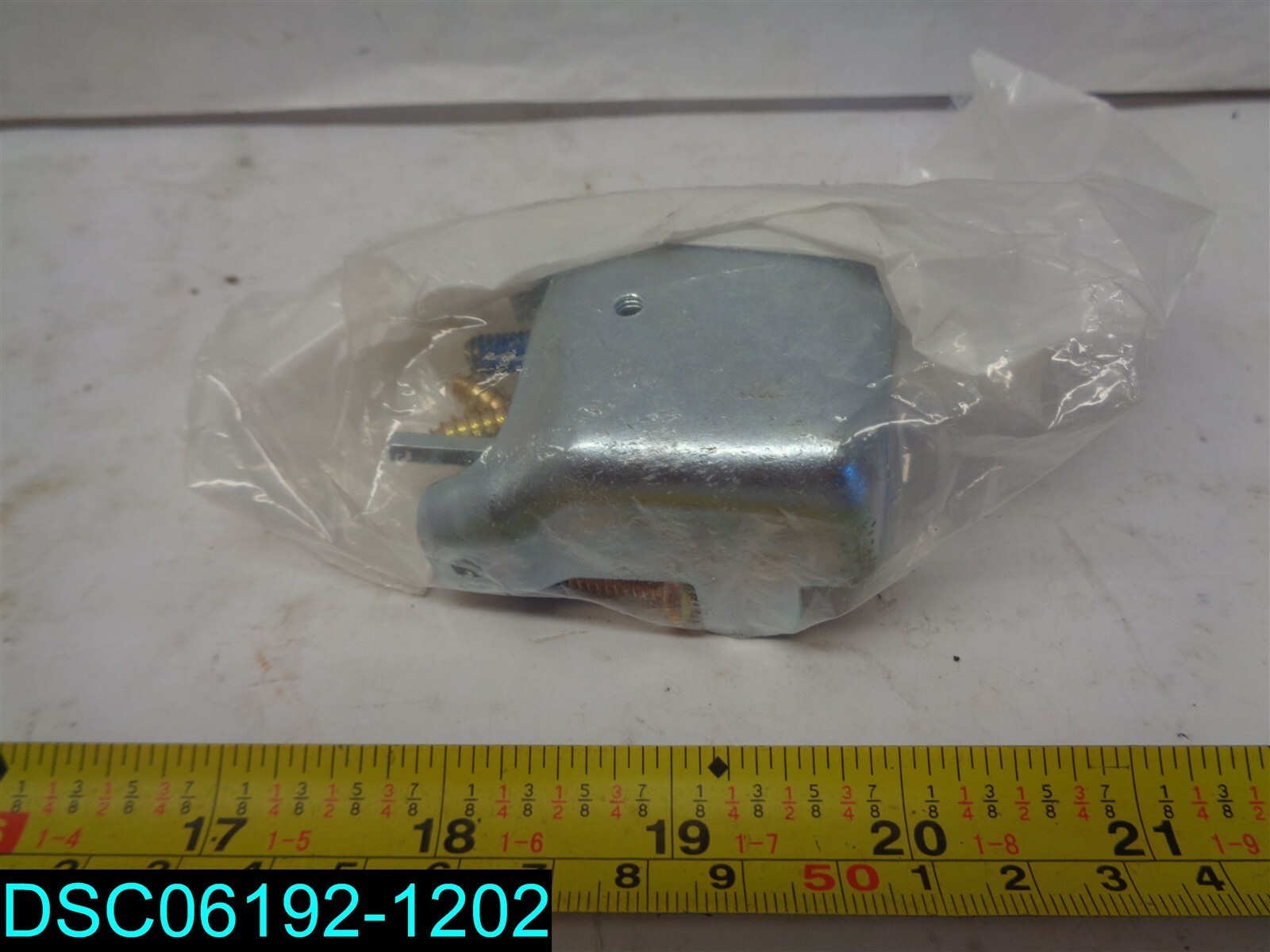 End Clamp MTG SCR 81-9500-1542-999