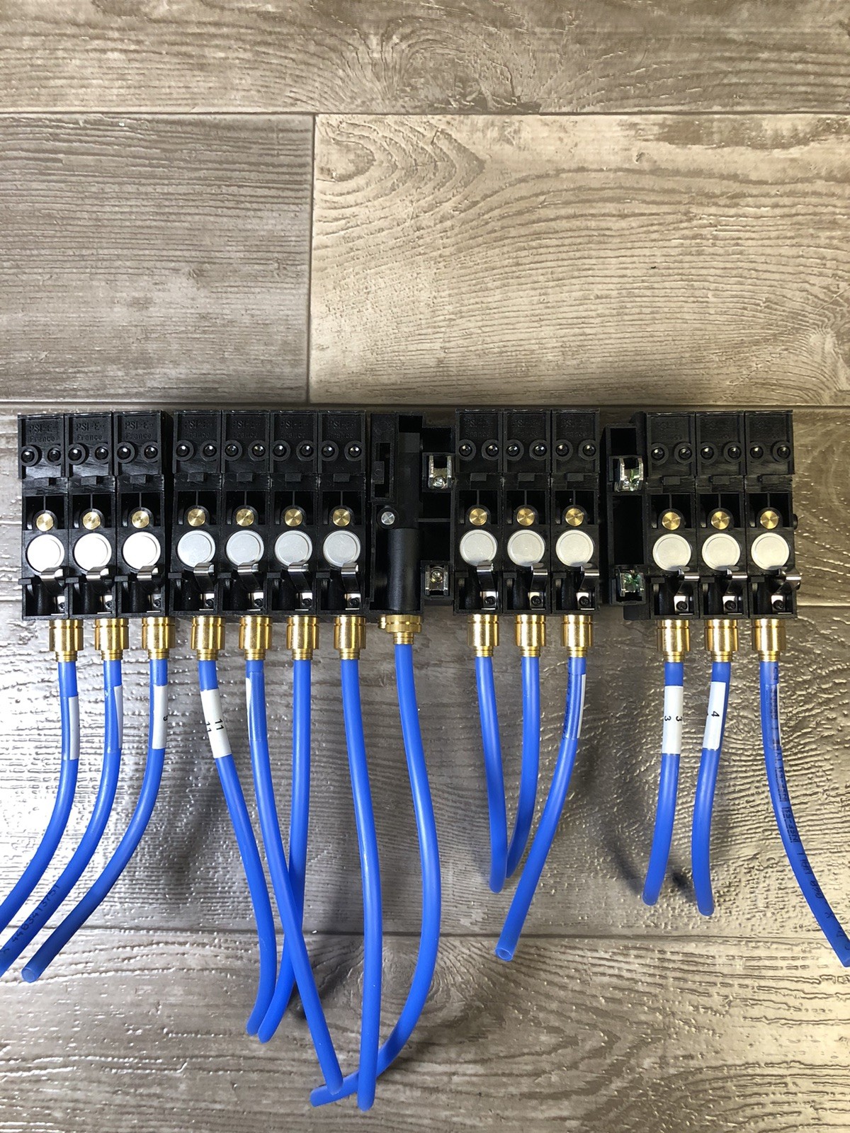 Parker PS1-E11.. Pneumatic Modular Valve P2E-KS32C 24V DC (LOT OF 13)