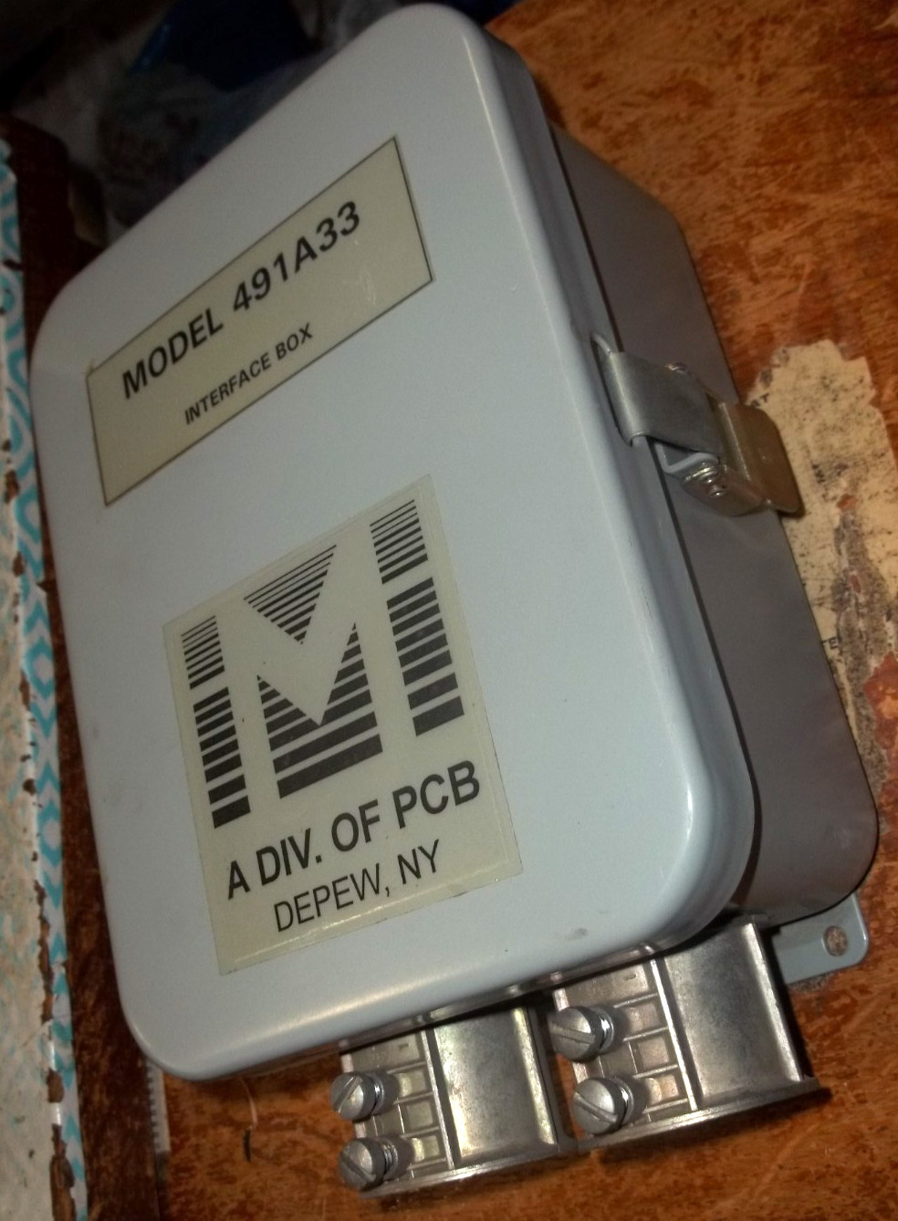 INDUSTRIAL MONITORING INSTRUMENTATION 491A33 INTERFACE BOX (LL4)