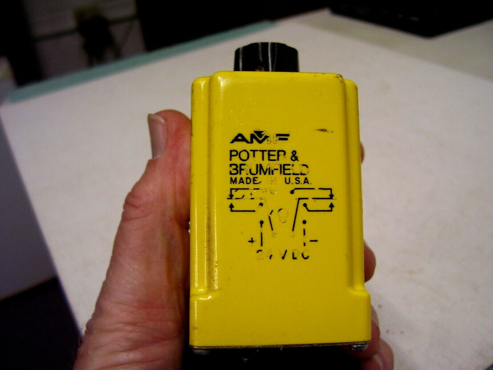 AMF Potter & Brumfield Timed Delay Relay CDD-38-30003 24vdc Yellow