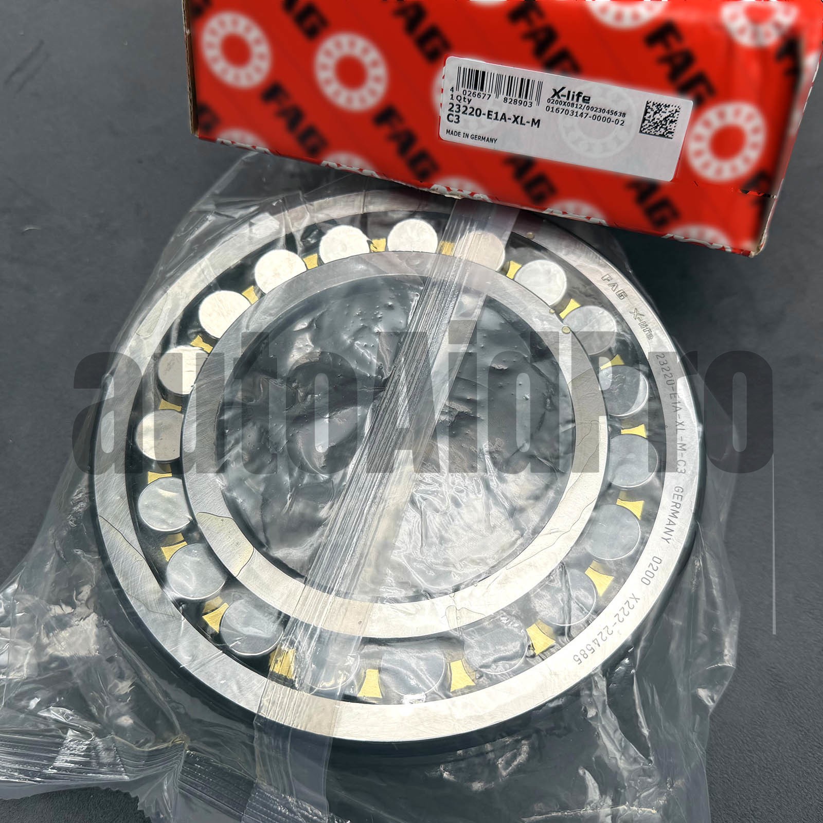 New Spherical Roller Bearing 23220-E1A-XL-M-C3 for FAG (Schaeffler)