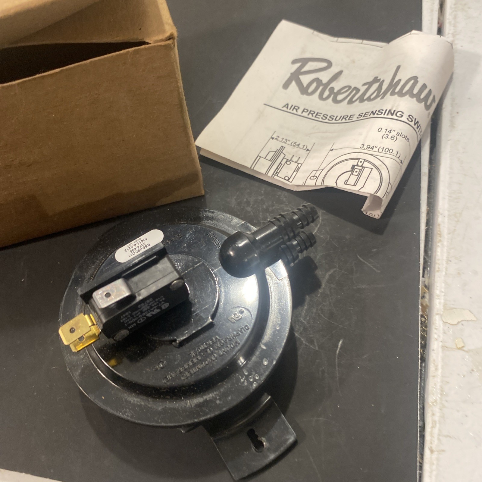 Robert Shaw 2374-495 Air Pressure Sensing Switch Kit RL