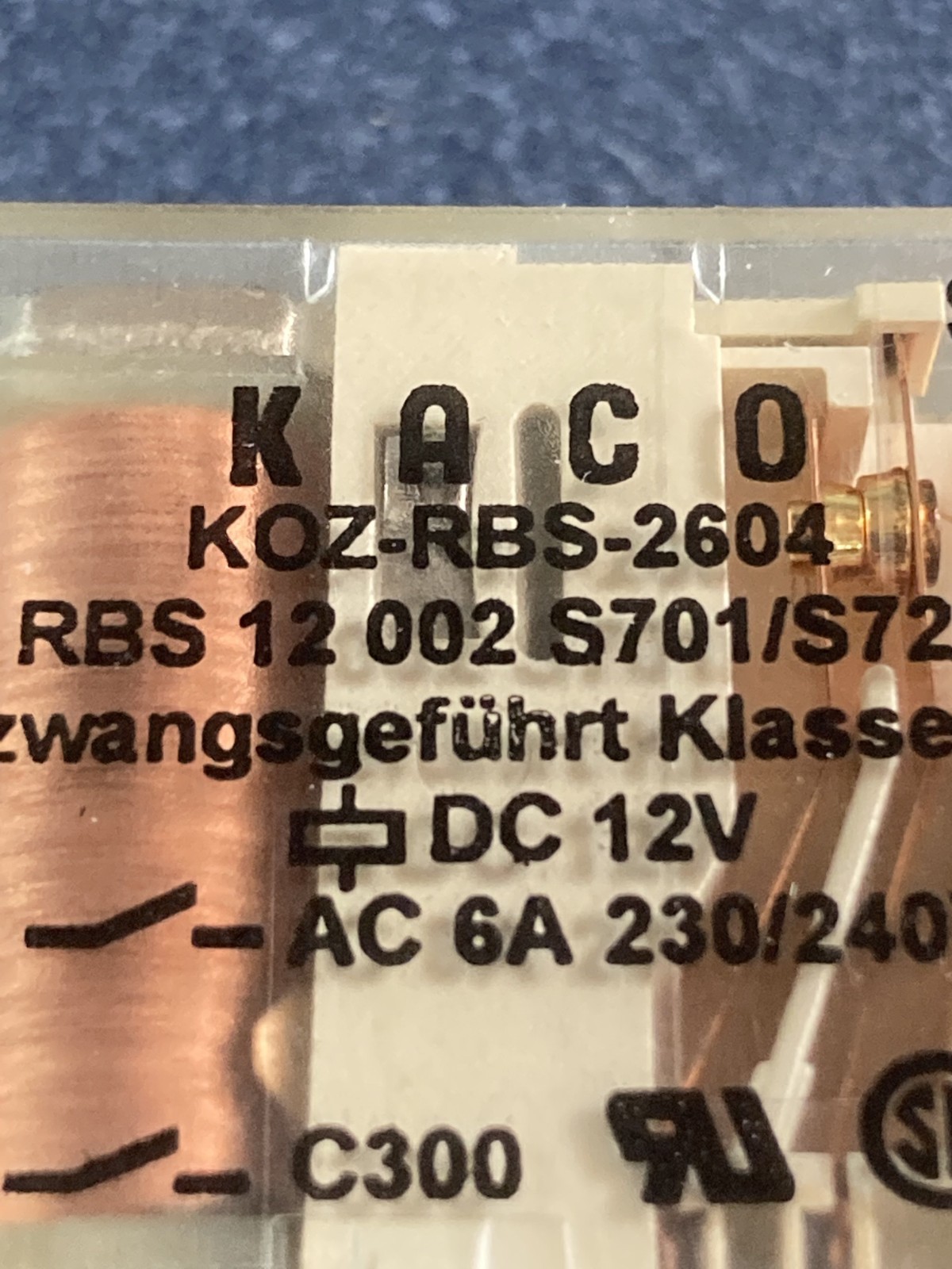 KACO KOZ-RBS-2604 RELAY PLUG IN 12VDC 6A 8 PINS
