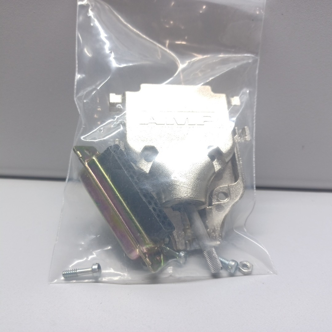Mencom DB25 Connector Cable Kit DB25-FPG-SB1 – NEW