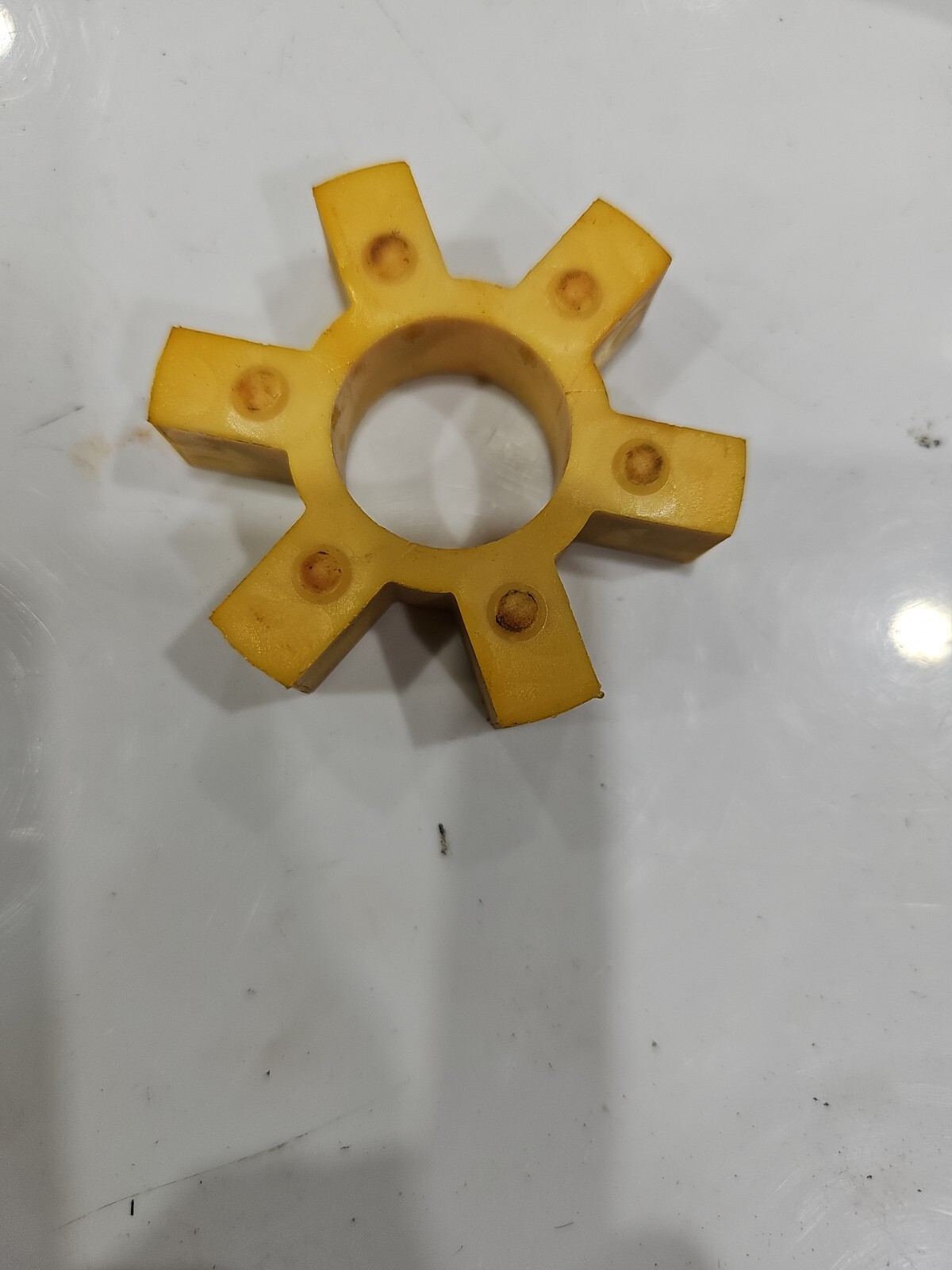 (QTY 1) LOVEJOY L-110 HY yellow spider coupling