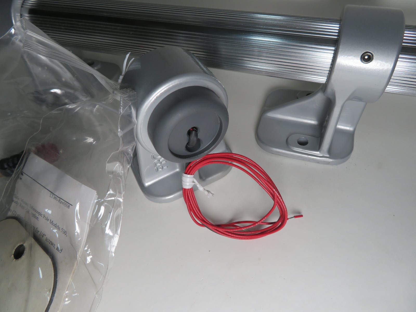 Fire Research Corp (FRC) Model 530-Telescopic Side Mount-Twist Lock Pole (NEW)