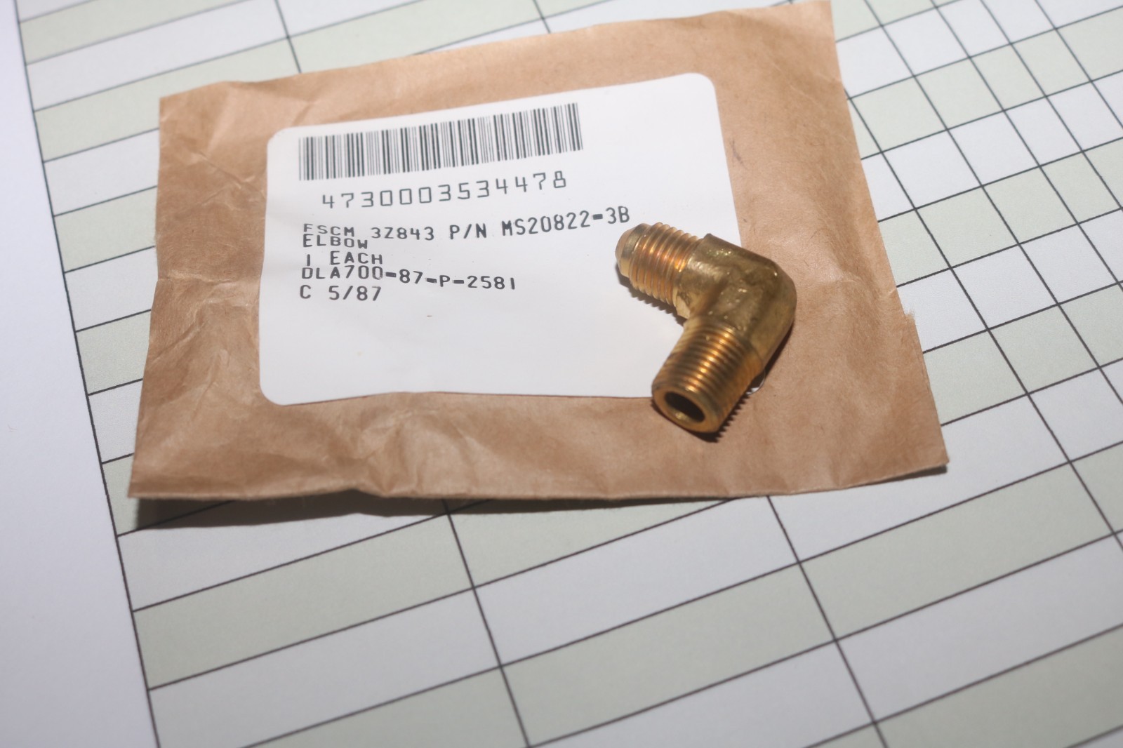 USGI pipe to tube elbow 90 deg. MS20822-3B 1/8 x 1/8 UNF to NPT brass